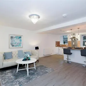 Jewel Of Royal Mile Apartment