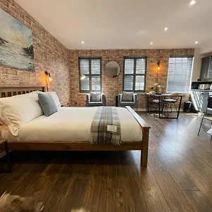 Hart Castle Rock Grassmarket Apartment